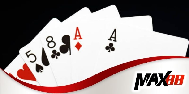 Cách quản lý vốn khi chơi bài poker texas hold em Max88